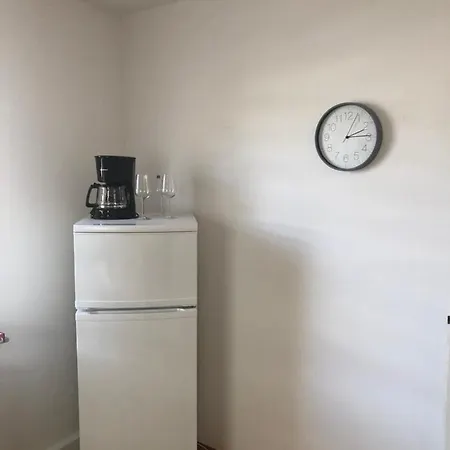 Modern Apartment *