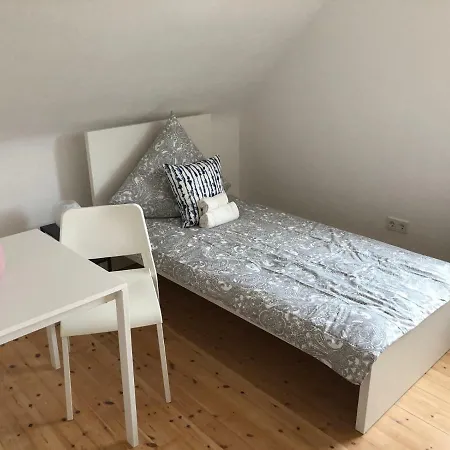 Modern Apartment *