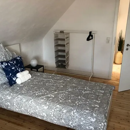 Modern Apartment *
